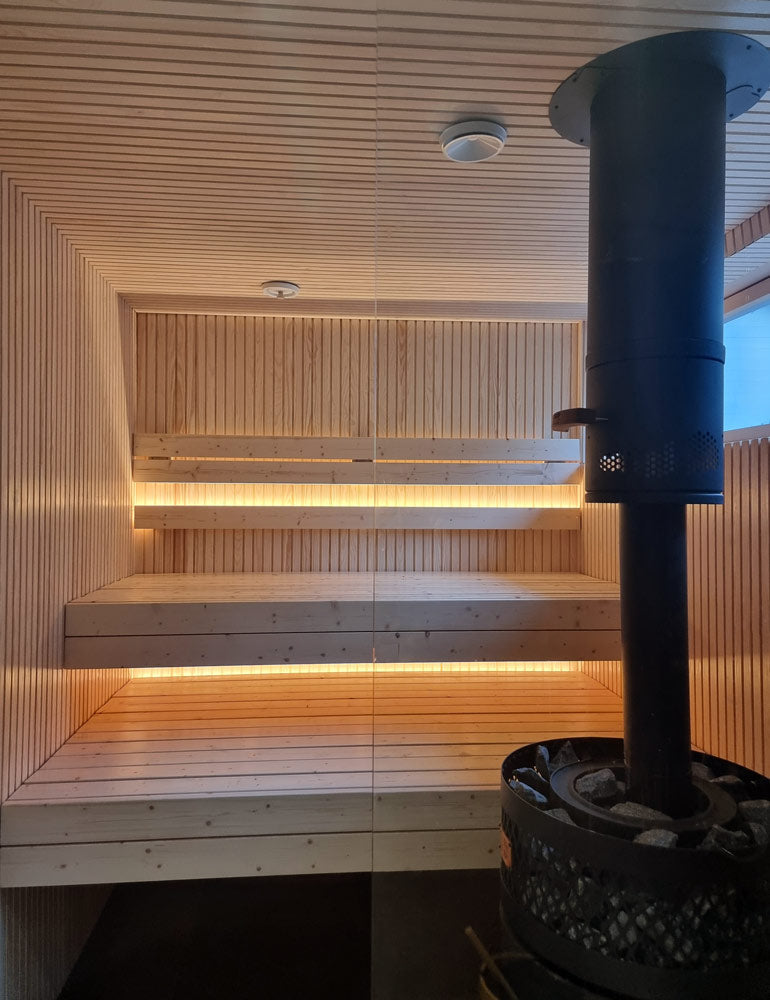 Oulun Asuntomessut Villa Suoja referenssi LED valaistus saunassa