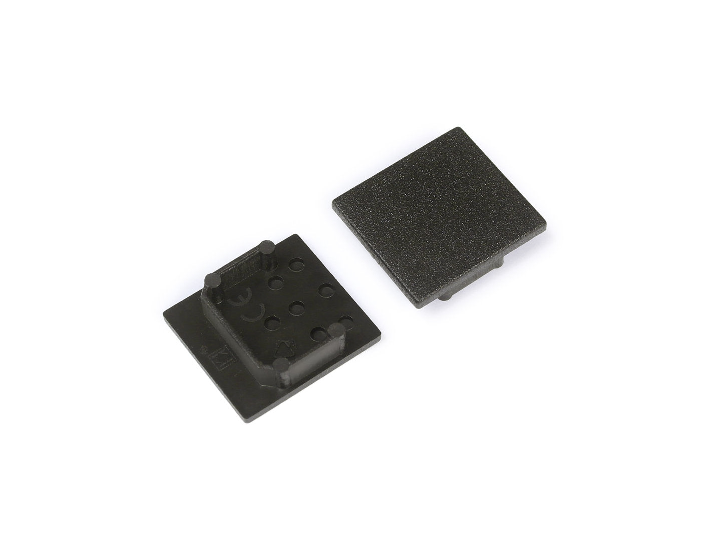 LINJA20-päätypalat-2kpl-ruuvit