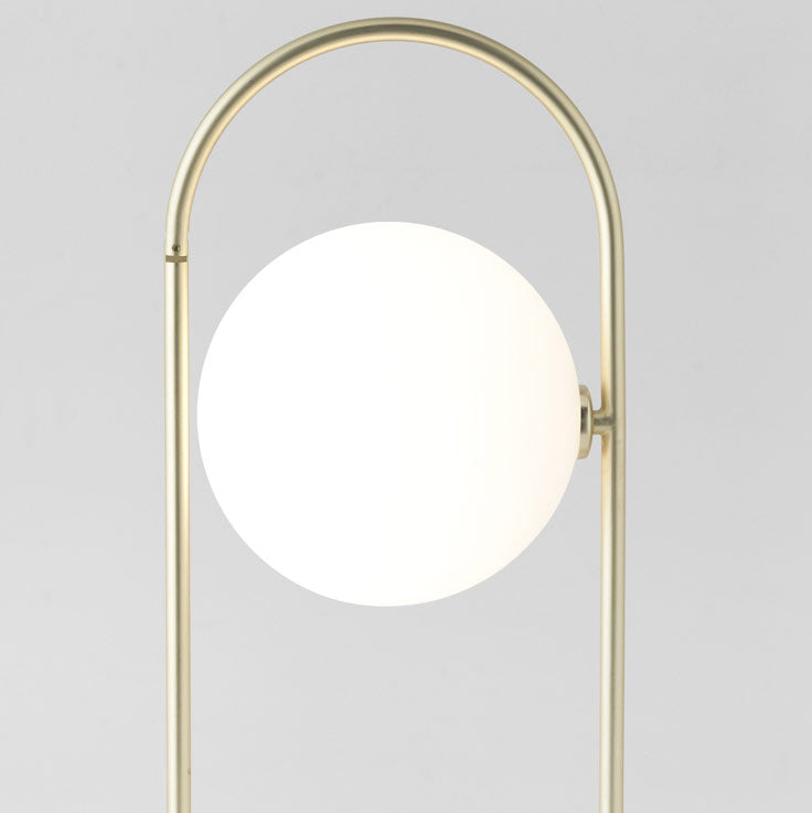 abbacus-pöytävalaisin-messinki-lähikuva