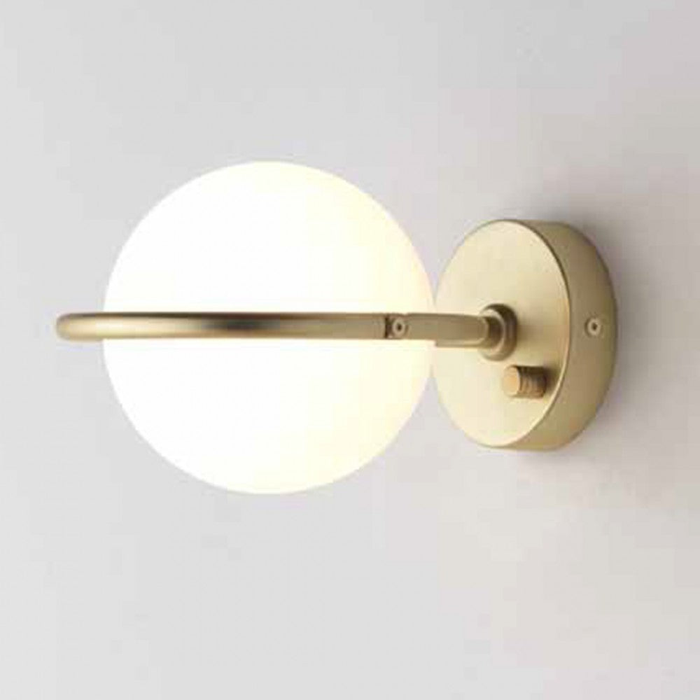 aromas-accabus-seinävalaisin-messinki