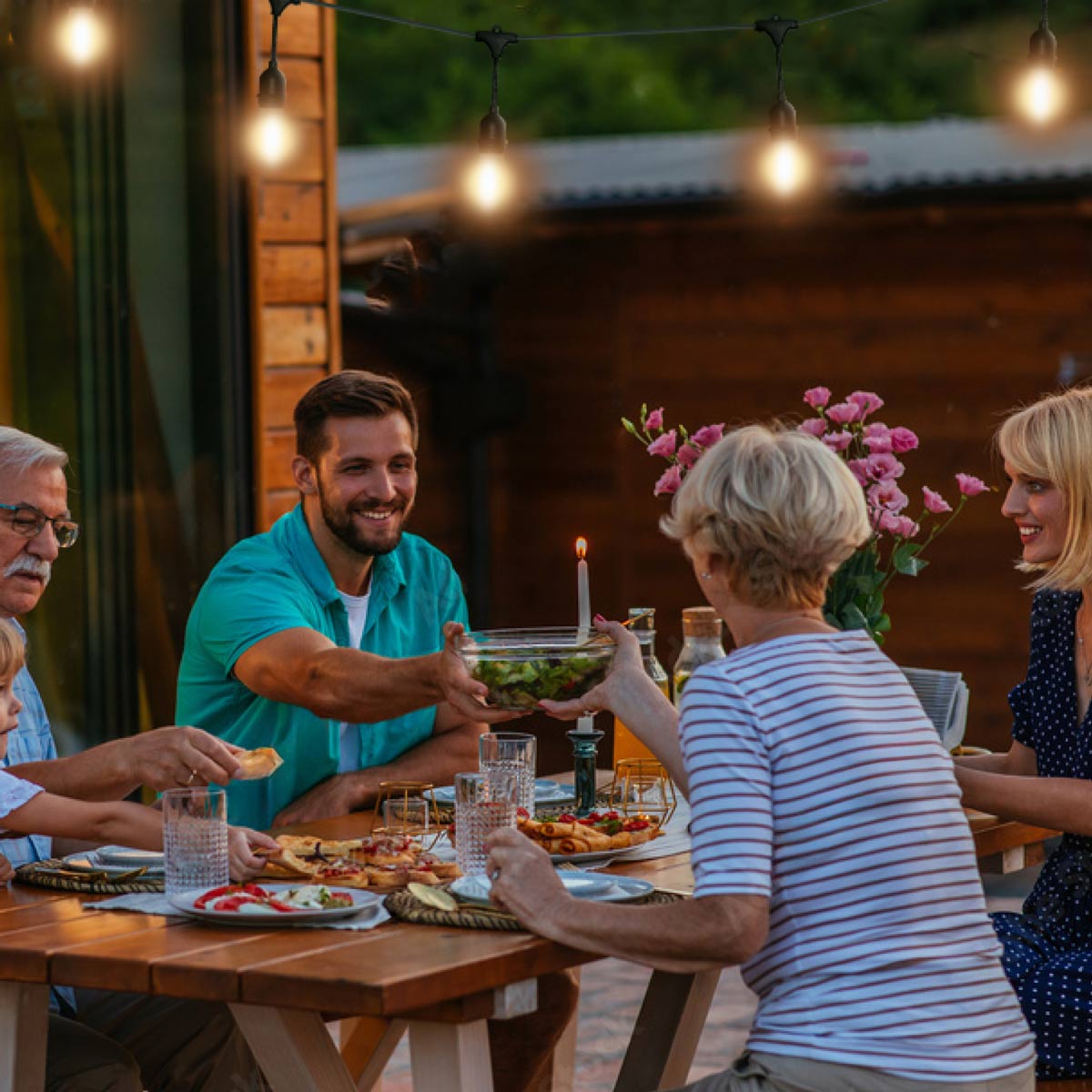 Valoketjusetti MIMOSA2 20m & 20kpl 1W 2700K E27 LED-polttimoa, IP44 ulkokäyttöön sopiva