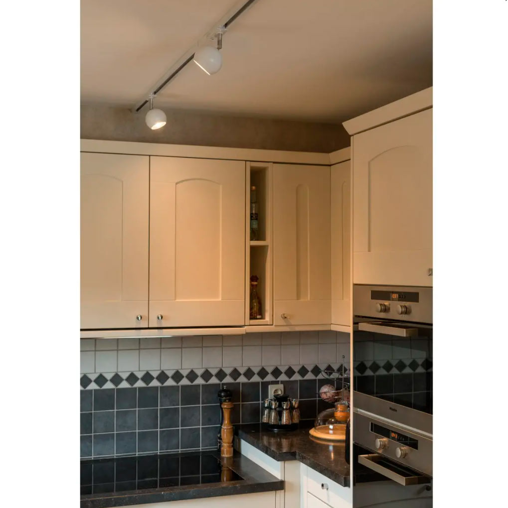 light-eye-1-vaihekiskovalaisin-pyöreä-valkoinen