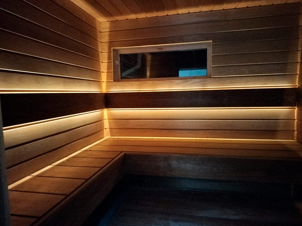 saunavalaistus-led-nauhalla-referenssi-fenerko.jpg