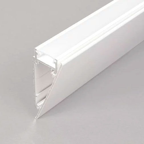 seinä12-valkoinen-profiili-epäsuoraan-valaistukseen