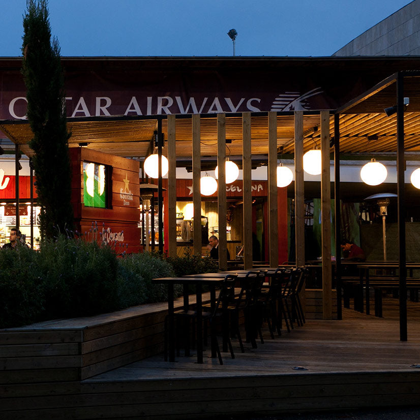 ulko-riippuvalaisin-cisne-ravintolassa2