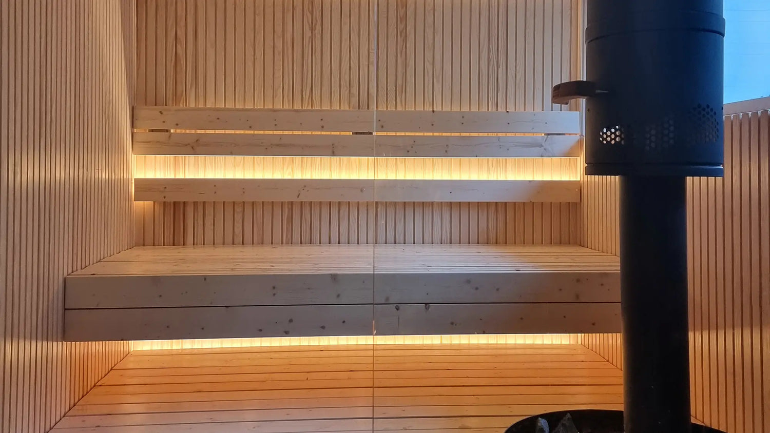 Opas: Näin valitset oikean valaistuksen saunan lattiaan ja kattoon